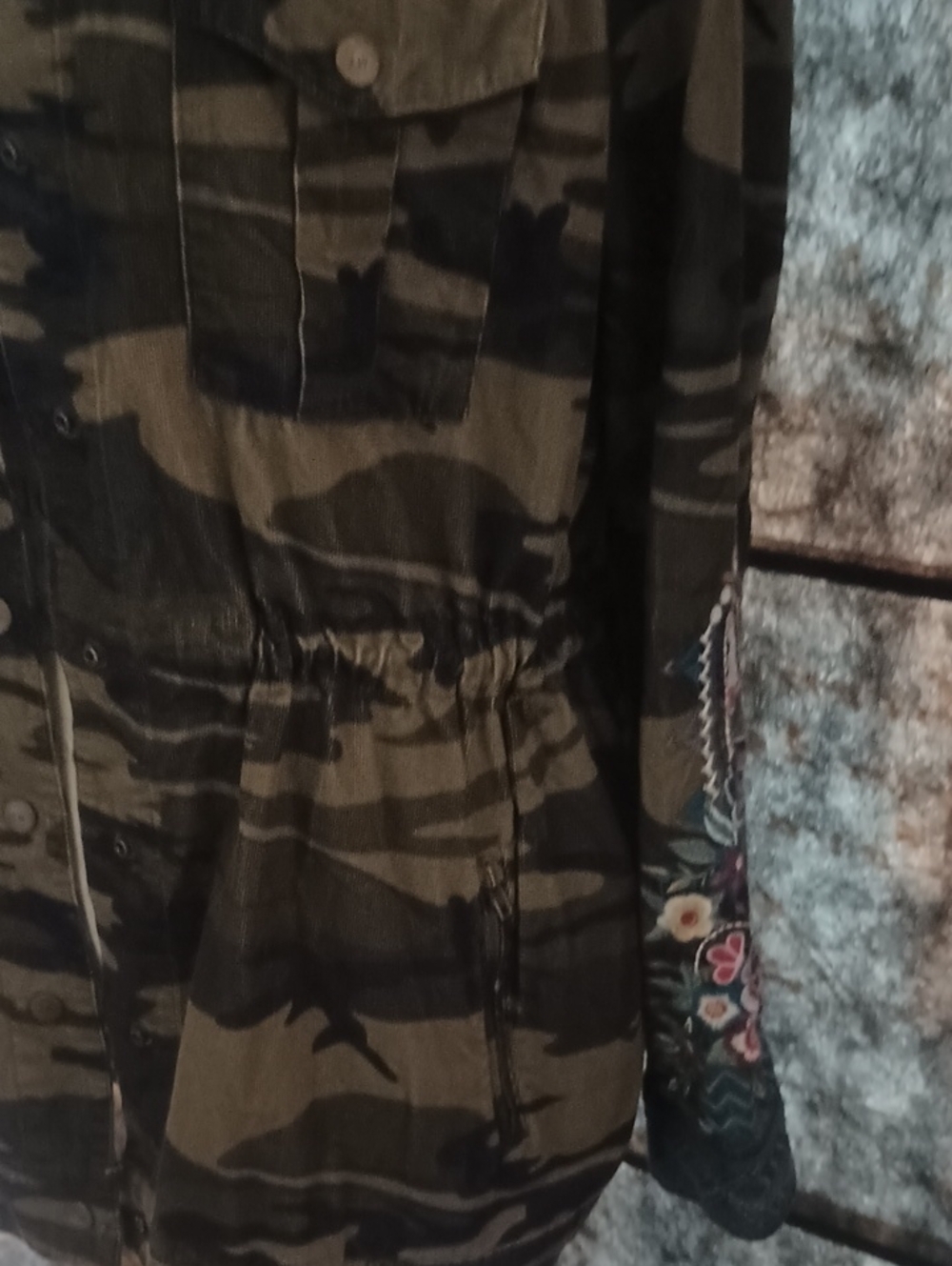 Johnny Was Olive Green Camo Embroidered Utility Jacket - Picture 5 of 8